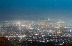 Puisi Karya Aziizah Auliyaa, “Gemerlap Lampu Kota” Gemerlap Lampu Kota