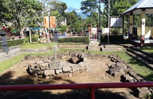 Batu-Batu Candi Karangbesuki Candi Karangbesuki