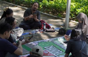 Sabtumembaca: Meresapi Karya Pramoedya di Tengah Hijau Taman Malang Sabtumembaca