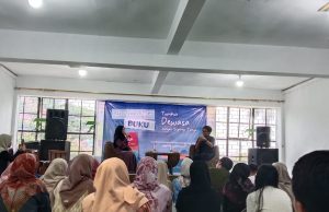 Bincang Buku : Tumbuh Dewasa Dengan Segenap Tanya Kurniawan Gunadi Bincang Buku : Tumbuh Dewasa Dengan Segenap Tanya Bersama Kurniawan Gunadi