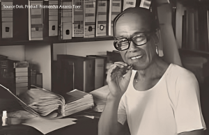 Pram, Pemeluk Mereka yang Kalah Pram, Pemeluk Mereka yang Kalah (Sumber foto: Dok. Probadi Pramoedya Ananta Toer)