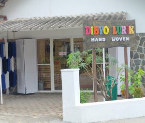 Menyusur Jejak Dibyo Lurik: Ekspedisi Kerajinan Tenun Yogyakarta