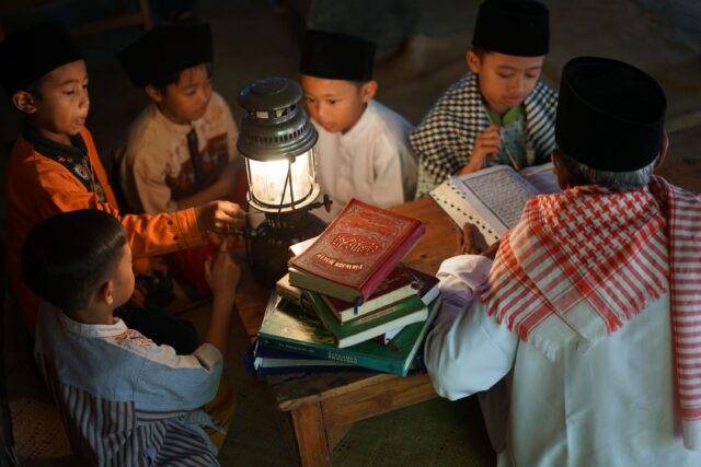 pexels-muhammad-solikin-2148932884-36894640 kitab kuning